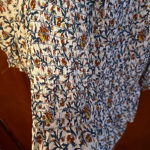 COPY - Small floral top - Picture 3 of 4